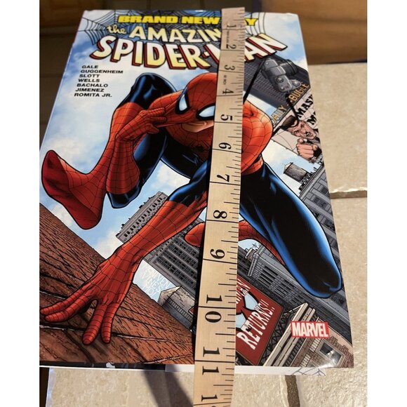 Marvel Comics ‘Spider-Man: Brand New Day Omnibus’ Vol. 1 (2024) HC NWOT - Picture 7 of 11